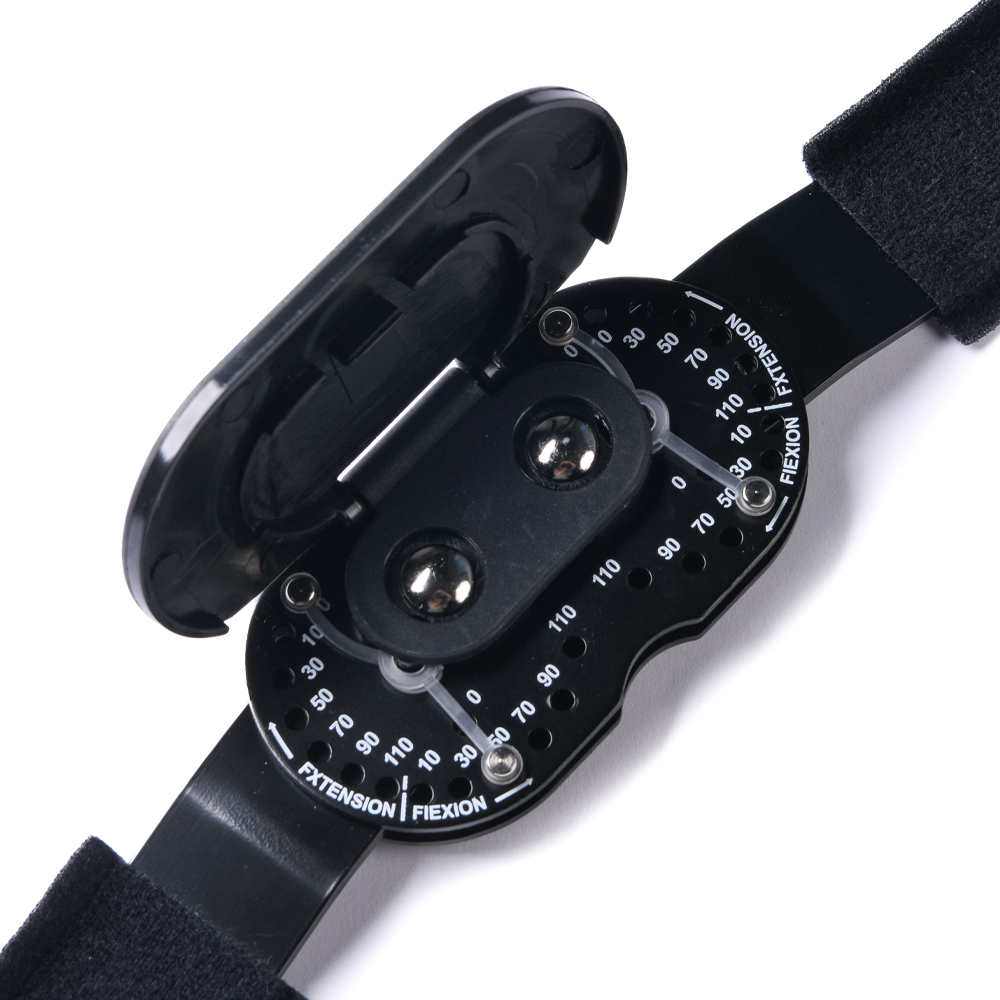 renforts latéraux articules pour attelle de genou